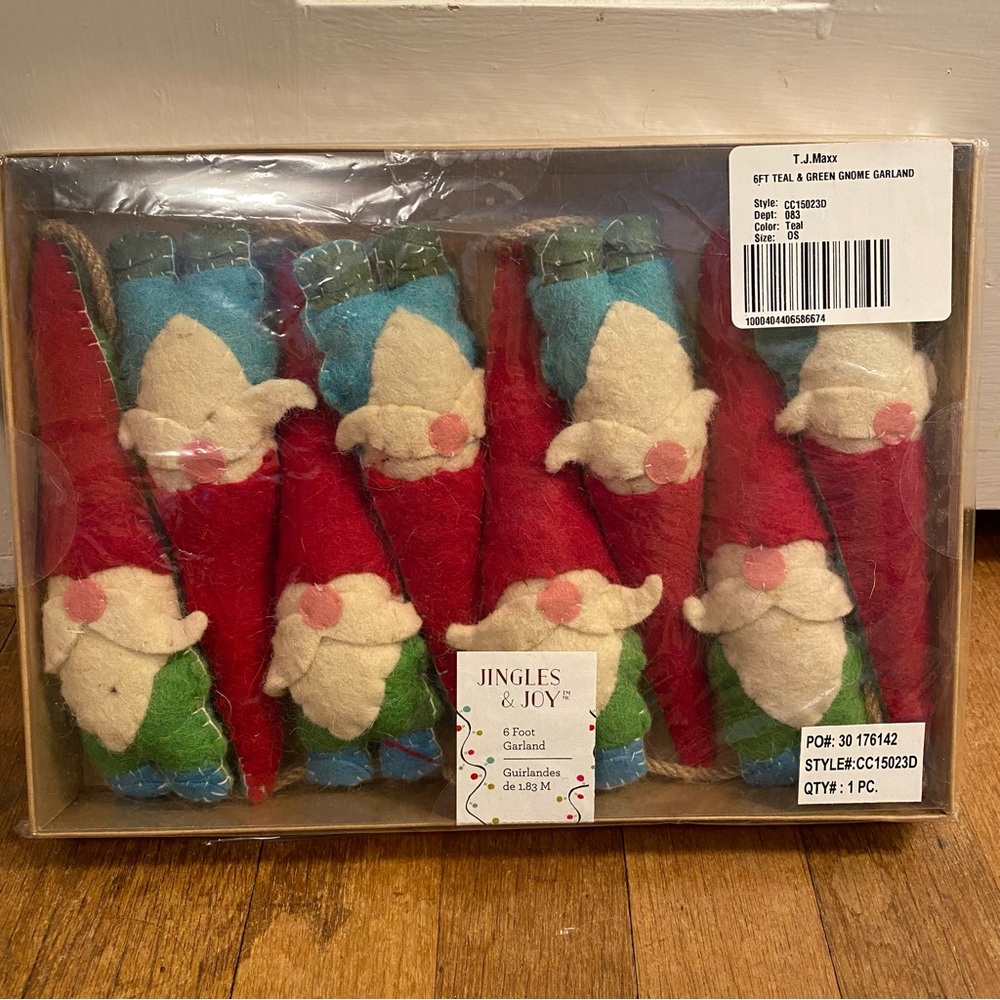 Jingle & Joy Gnome Garland